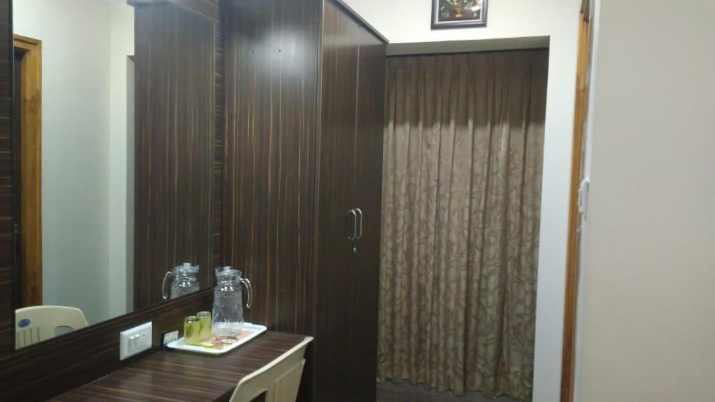 Famous Residency Hotel Tiruchirappalli Exterior photo