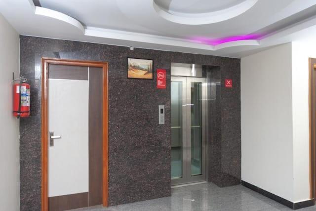 Famous Residency Hotel Tiruchirappalli Exterior photo